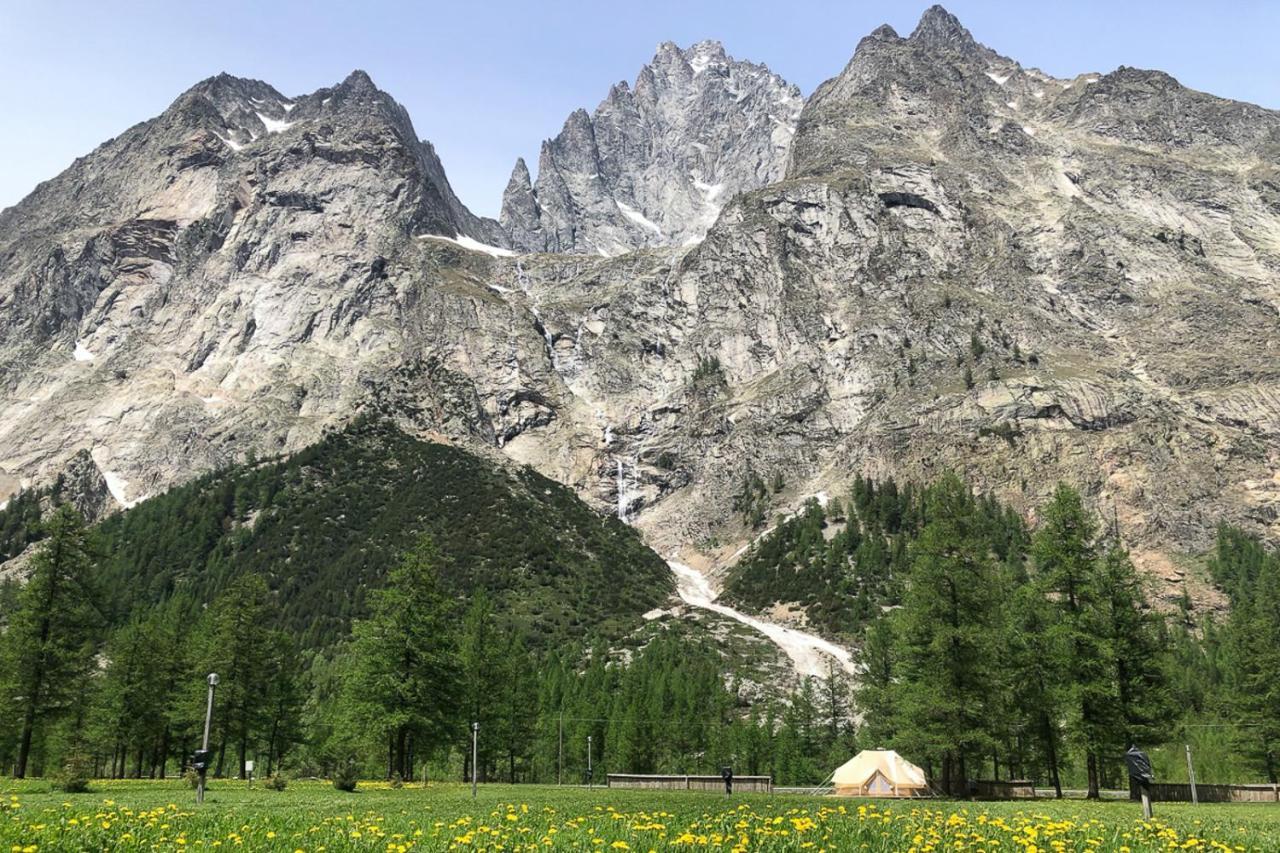 Hobo Camping Courmayeur Luaran gambar